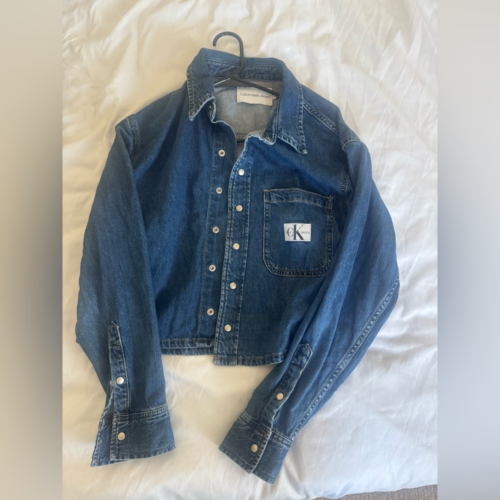 Calvin Klein Indigo Button-Up cropped jacket
